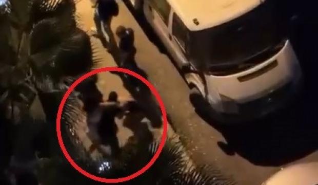 Seyhan'da gece yarısı dehşeti: Kadını tekme tokat d&ouml;vd&uuml;ler