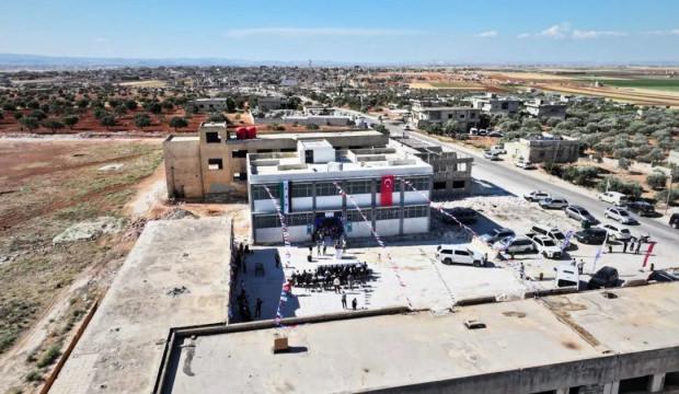 Suriye y&ouml;netiminden tepki &ccedil;eken karar: T&uuml;rk&ccedil;eyi m&uuml;fredattan kaldırdılar!