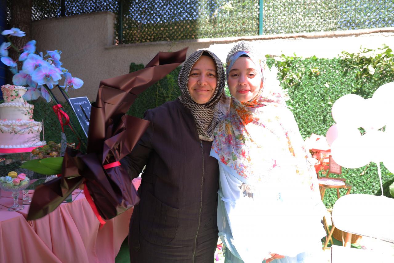 Rukiye Kaplan ve Fatma Zehra Köstü