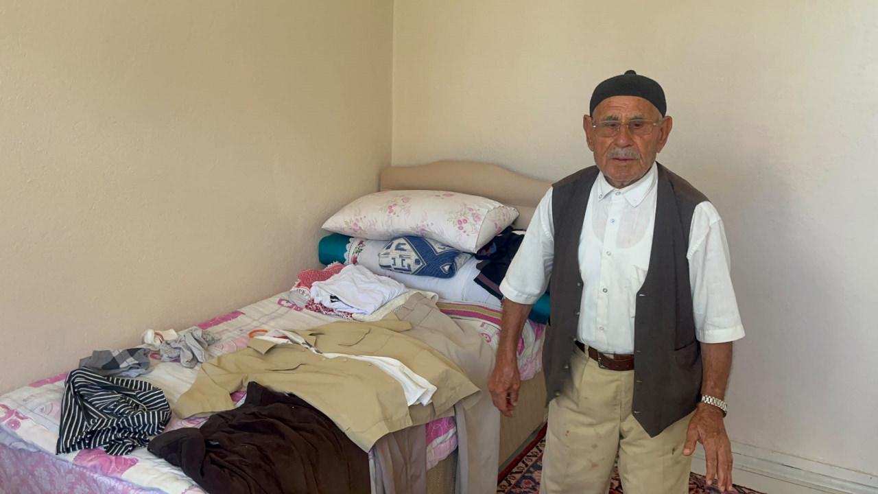 Ali Gül'ün (100), yaşadığı ev. 
