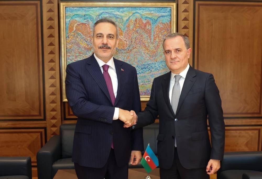 Bakan Hakan Fidan, Bakü'de Azerbaycan Dışişleri Bakanı Bayramov ile görüştü.