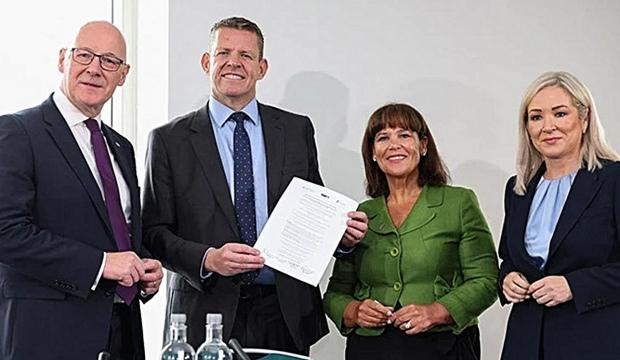 3 &uuml;lkeden İngiltere'ye karşı ortak cephe: Britanya i&ccedil;in tarihi imza resmen atıldı!