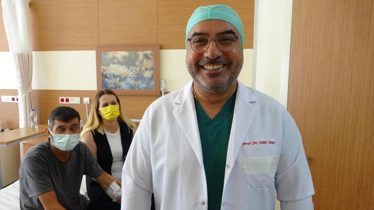 ÇOMÜ Organ Nakil Merkezi Müdürü Prof. Dr. Cabir Alan, açıklama yaptı. 