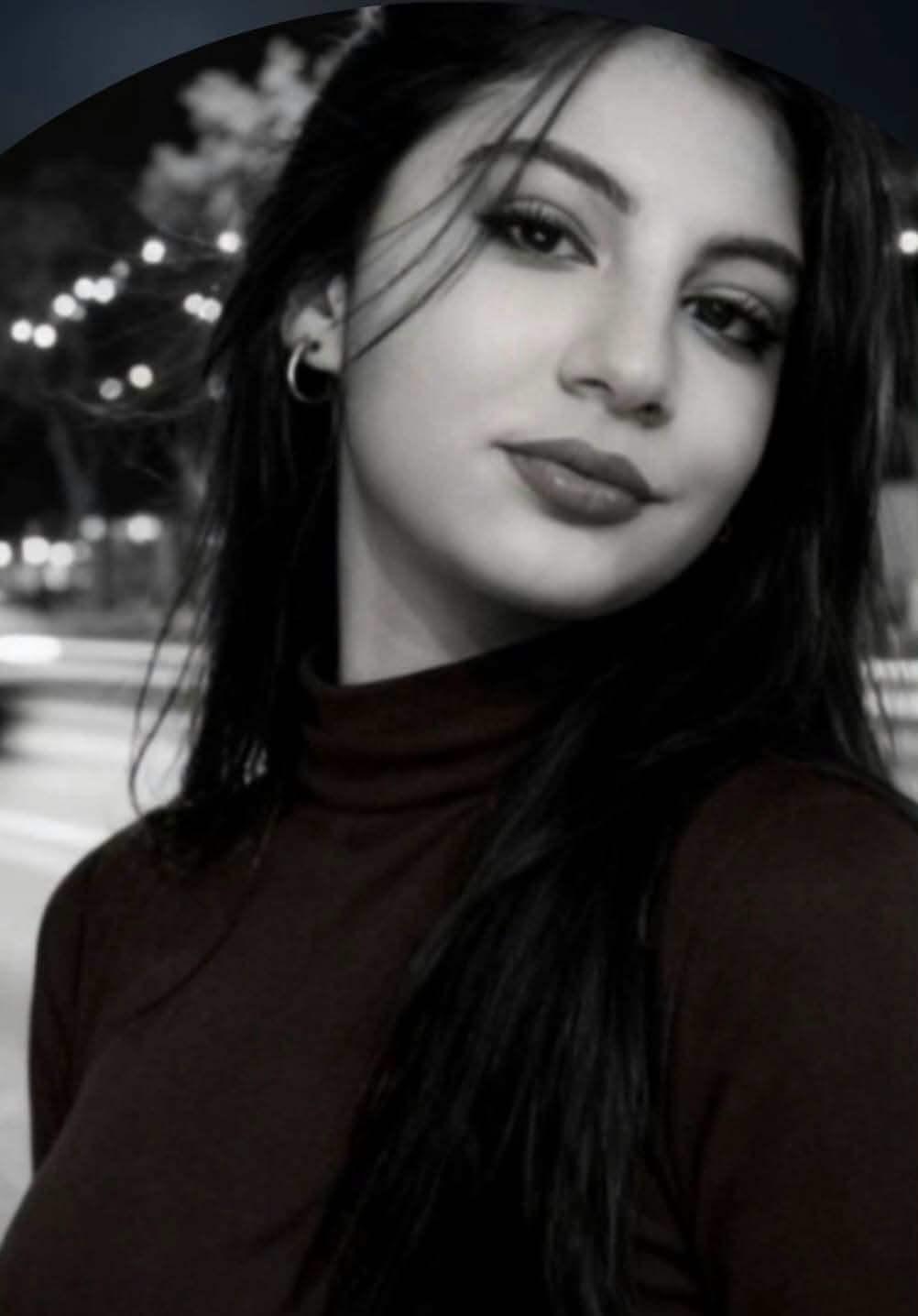 Gülizar Albayrak (17)