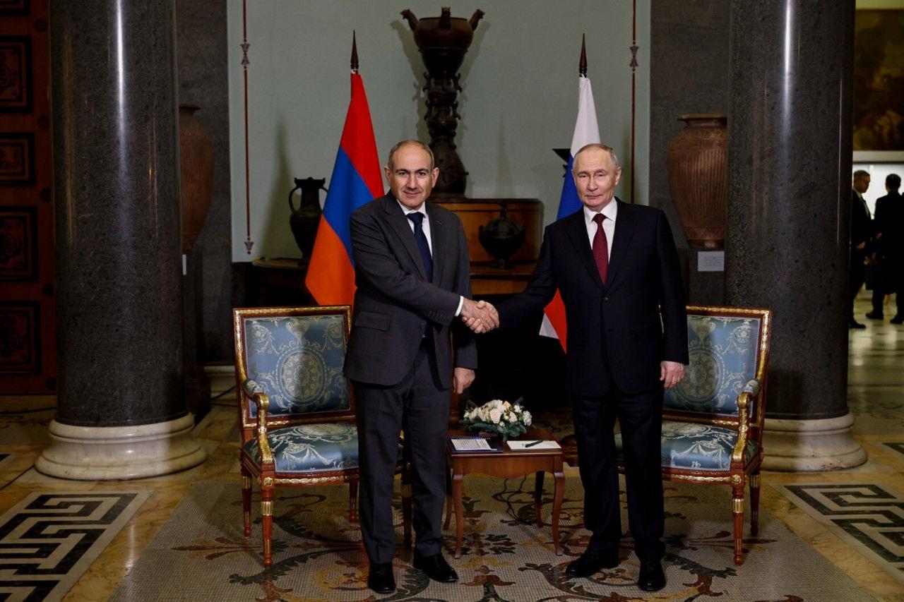 Ermenistan Başbakanı Nikol Paşinyan ve Rusya Devlet Başkanı Vladimir Putin