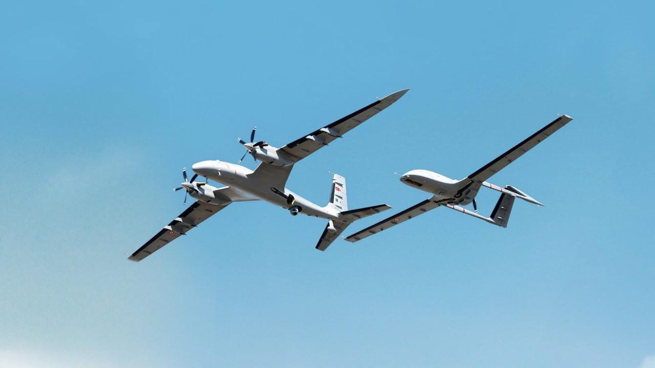 Bayraktar AKINCI ve TB-3