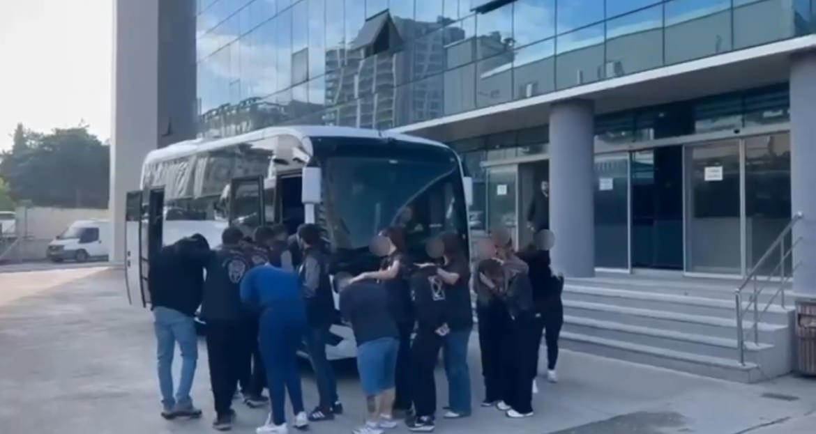10 şüpheli tutuklandı. 