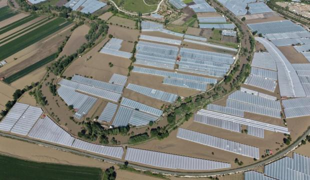 Amasya'daki taşkın faciası sonrası &ccedil;ift&ccedil;inin y&uuml;z&uuml; g&uuml;ld&uuml;! 30 milyon TL &ouml;deme yapıldı
