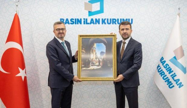 Cumhurbaşkanlığı İletişim Başkanı Burhanettin Duran Basın İlan Kurumu&rsquo;nu ziyaret etti