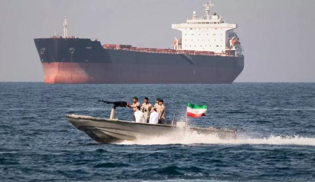 İran, H&uuml;rm&uuml;z'de tanker vurdu