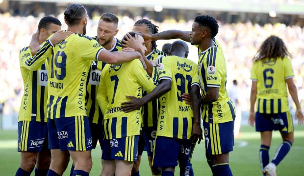 Kanarya evinde Ey&uuml;pspor'a patladı! Fenerbah&ccedil;e'den 8-0'lık tarihi skor