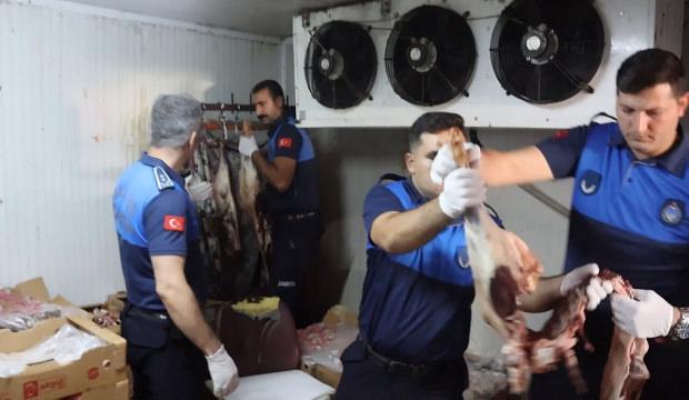Kasapta 315 kilo bozuk et ele ge&ccedil;irildi