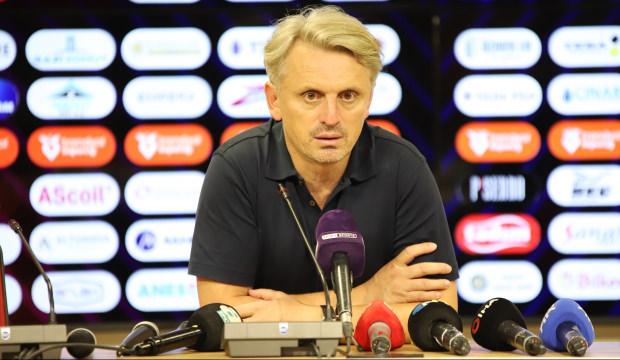 Orhan Ak: Her şey aslanın ağzında