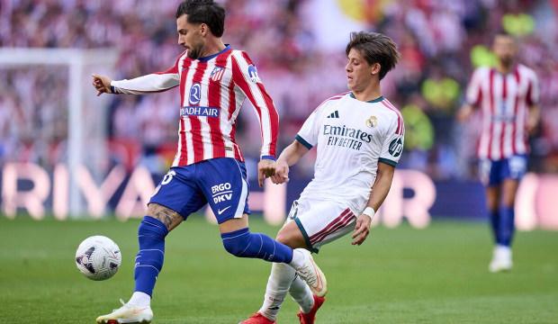 Real Madrid derbide yıkıldı! Zirvede fark a&ccedil;ılıyor