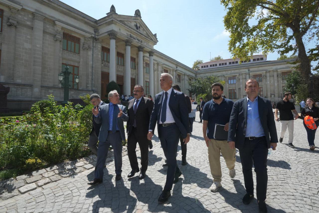 Kültür ve Turizm Bakanı Mehmet Nuri Ersoy, İstanbul Arkeoloji Müzelerini ziyaret etti.