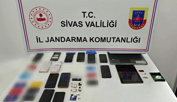 Sivas merkezli 7 ilde siber dolandırıcılık operasyonunda 5 tutuklama