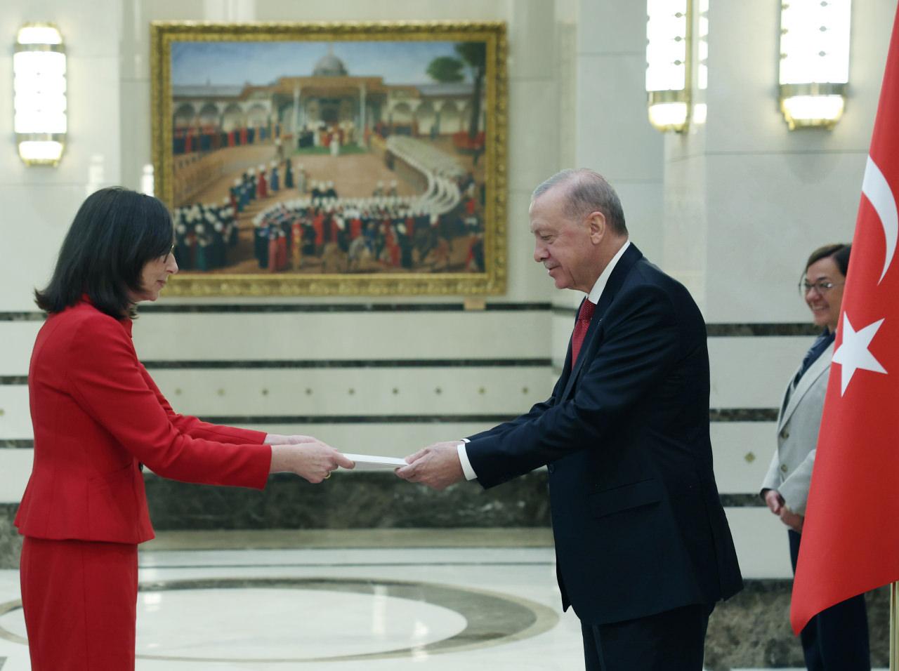 Cumhurbaşkanı Recep Tayyip Erdoğan ile İngiltere Büyükelçisi Jennifer Elizabeth Anderson