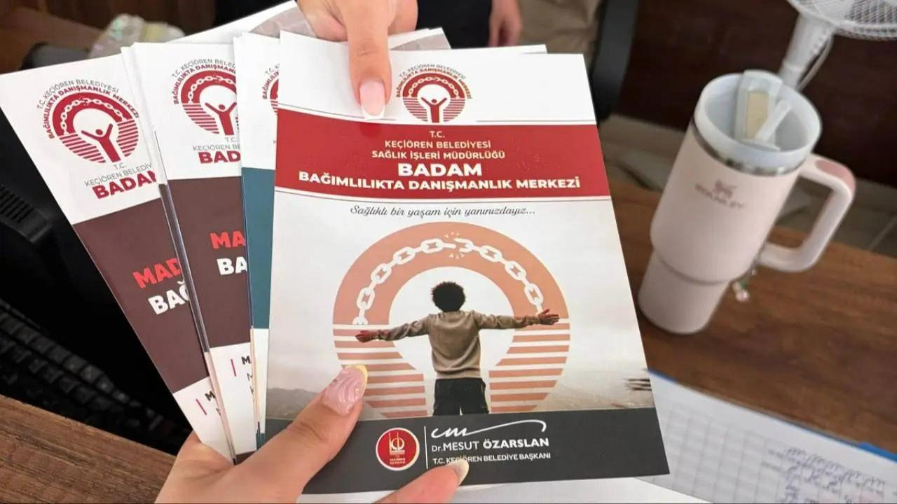 Vatandaşlara dağıtılan bilgilendirme afişleri. 