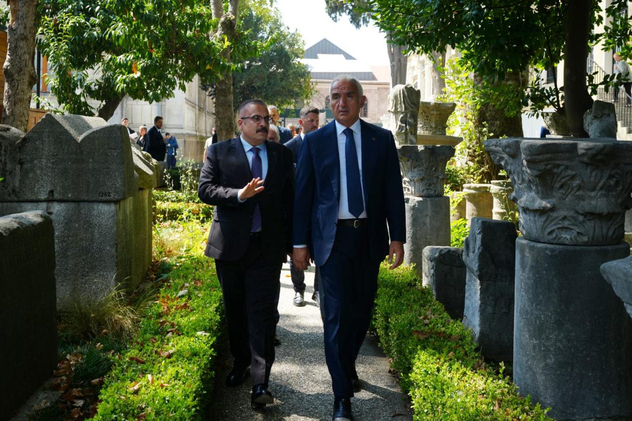38 arkeolojik eser Osman Hamdi Bey Yokuşu'nda sergilenmeye başlandı.