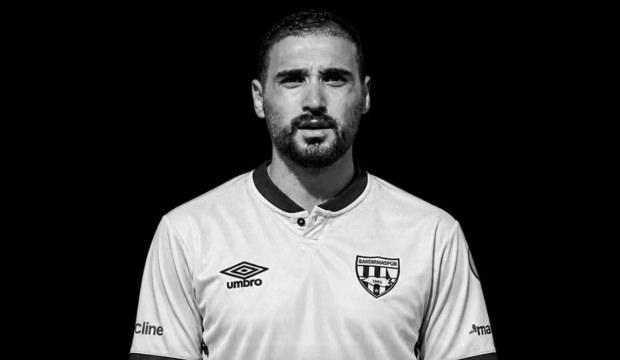 1. Lig ekibini sarsan &ouml;l&uuml;m! 25 yaşındaki futbolcu Tolga Kalender, hayatını kaybetti