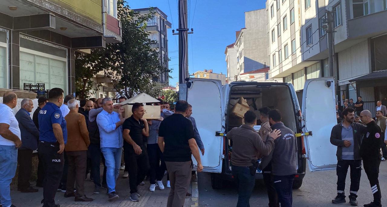 Cansız beden morga taşındı.