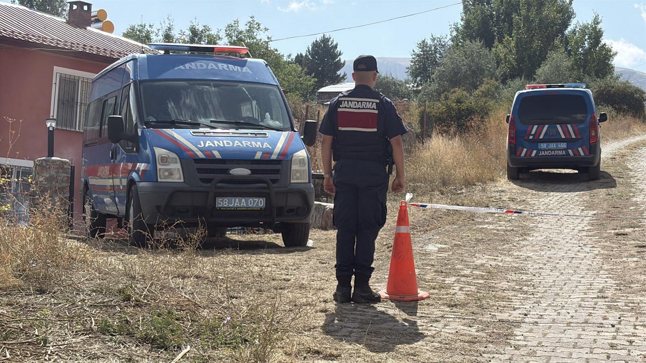 Arama çalışması devam ediyor. 