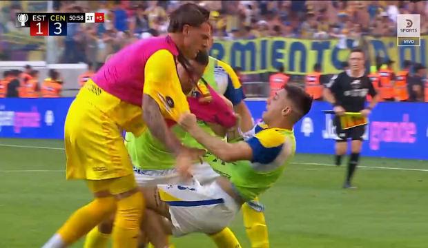 Dİ Maria Fernando Muslera'yı fena avladı