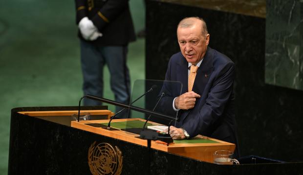 C&uuml;neyt &Ouml;zdemir, Erdoğan'ın BM konuşmasını yorumladı: &Ccedil;ok akıllıca bir strateji