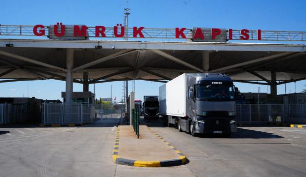 Bakan Yumaklı'dan Schengen vizesi sorununa ilişkin a&ccedil;ıklama
