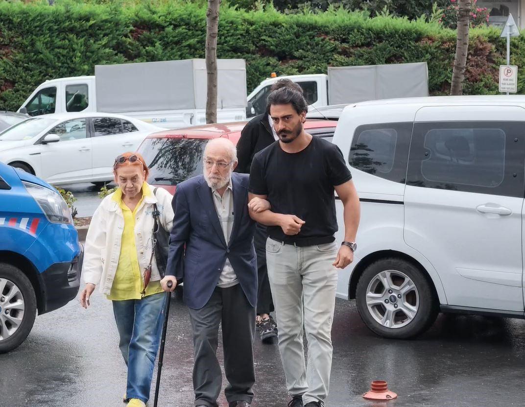 Oyuncu Emin Olcay ifade vermek üzere Silivri Adliye'sine geldi.