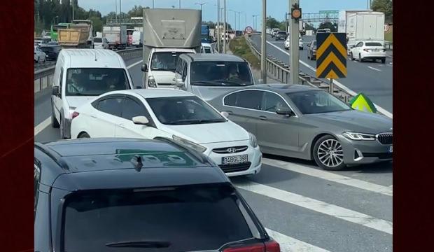 İstanbul'da akılalmaz g&ouml;r&uuml;nt&uuml;ler: Trafikten sıkılıp ters y&ouml;ne girdiler!