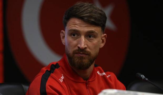 Sosyal medyada g&uuml;ndem oldu! Milli ma&ccedil; &ouml;ncesi Amedspor sorusu