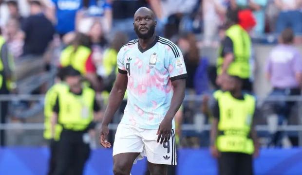 Van Bommel, Lukaku ile &ouml;zel olarak g&ouml;r&uuml;şt&uuml;