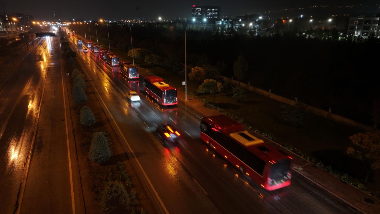 Konya Belediyesi'nin filoya kattığı 10 yeni otobüs.