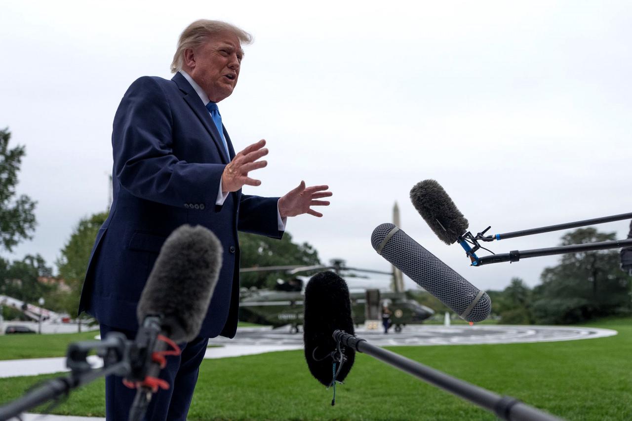 ABD Başkanı Donald Trump, Ohio'da düzenleyeceği mitinge giderken Beyaz Saray çıkışında basın mensuplarına açıklamalarda bulundu.
