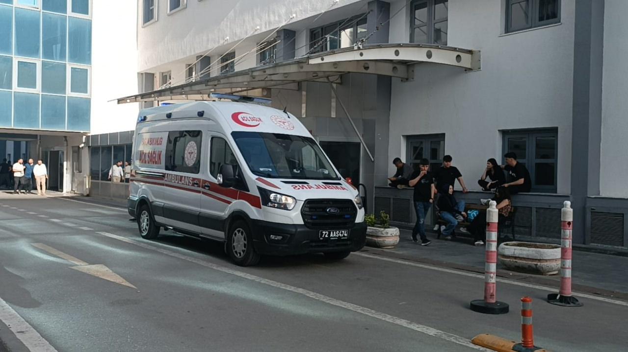 Nezahat Yavuz (53), hastaneye kaldırıldı.