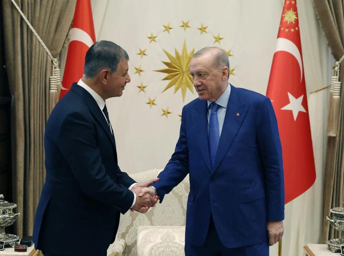 Cumhutbaşkanı Recep Tayyip Erdoğan, İzmir Büyükşehir Belediye Başkanı Cemil Tugay'ı, Cumhurbaşkanlığı Külliyesi'nde kabul etti.