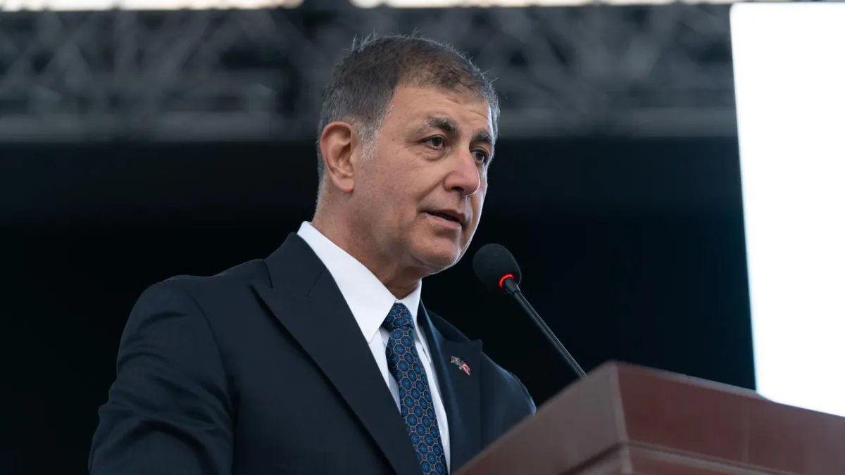İzmir Büyükşehir Belediye Başkanı Cemil Tugay