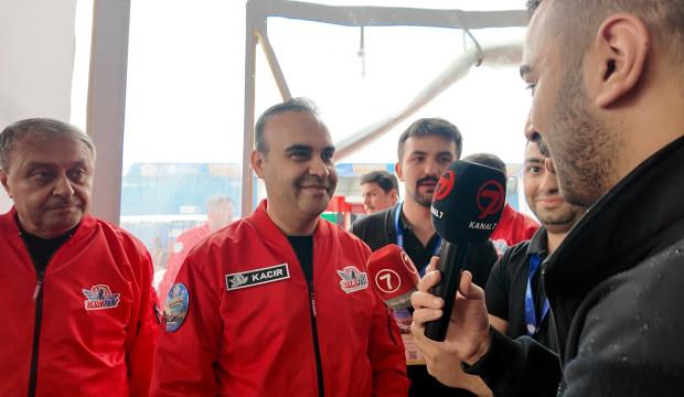 Bakan Kacır'dan TEKNOFEST'te Kanal 7 Medya Grubu'na &ouml;vg&uuml; dolu s&ouml;zler!