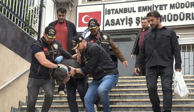 Ey&uuml;psultan Camii'nde 4 el ateş a&ccedil;mıştı! Kavganın nedeni şoke etti! 'Sen kafirsin' dedi