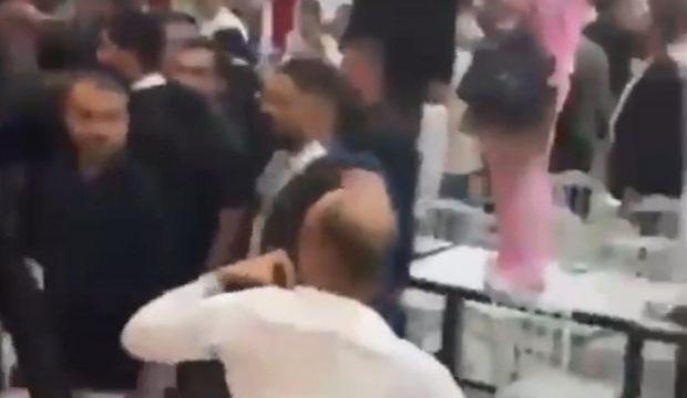 İzmir&rsquo;de YENİ Parti&rsquo;liler birbirine girdi! Yumruk ve tekmeler havada u&ccedil;uştu