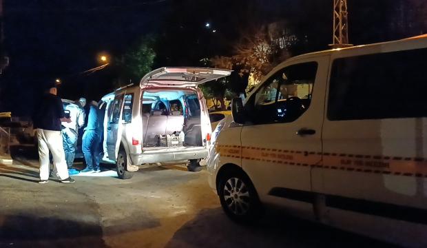 Sokak ortasında tartıştığı arkadaşını bı&ccedil;akla &ouml;ld&uuml;rd&uuml;