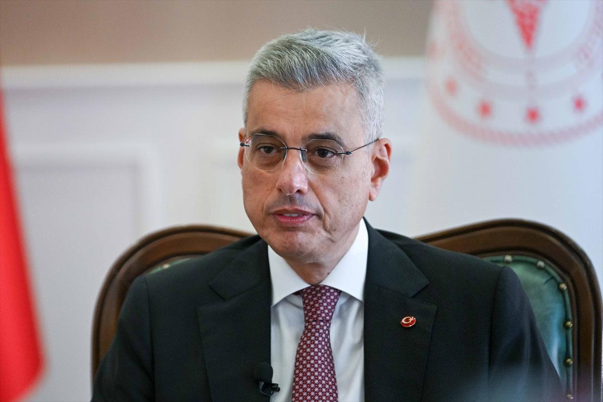 Sağlık Bakanı Kemal Memişoğlu