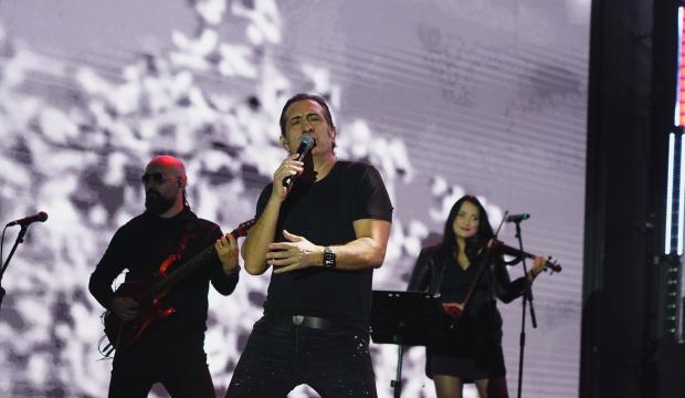 GastroAntep&rsquo;te festival coşkusu! Kıra&ccedil; Gaziantep&rsquo;i şarkılarıyla coşturdu