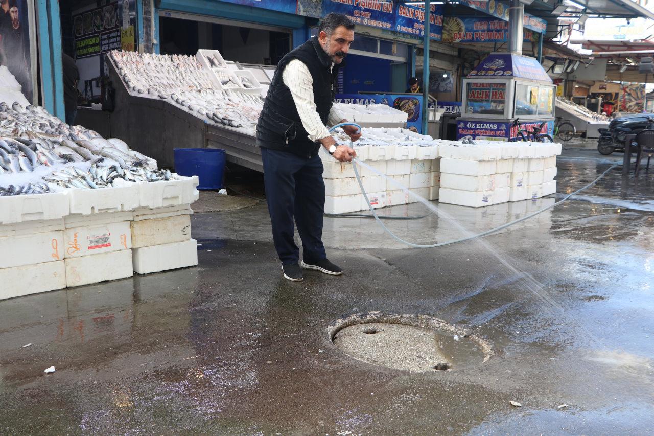 Bölge esnafı duruma tepkili.