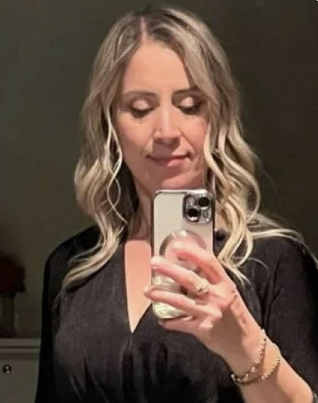 Emel Bozkuş (40)
