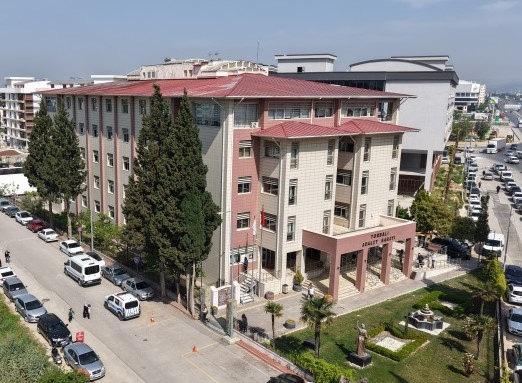 İzmir’de çocuğun soybağı değiştirilmesinde 1 tutuklama.