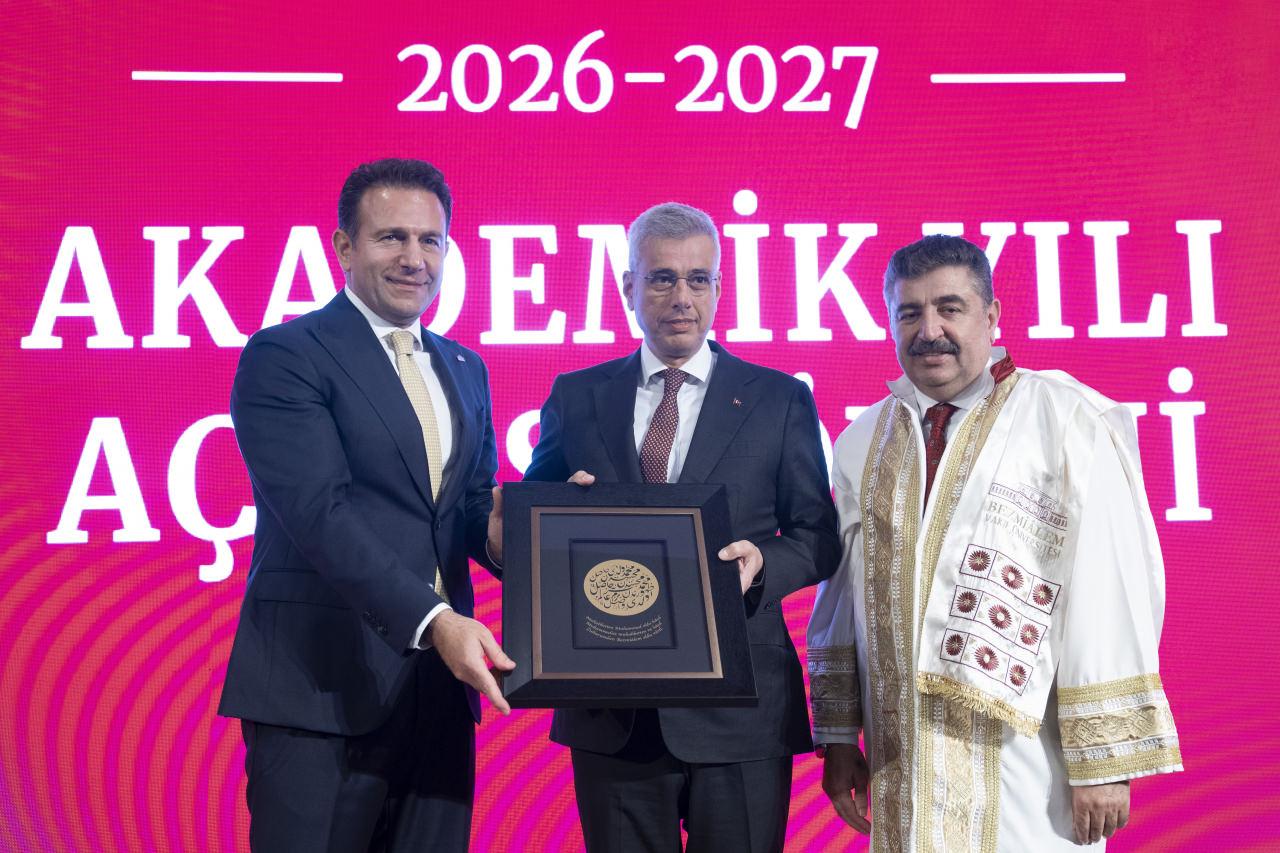 Sağlık Bakanı Memişoğlu, Bezmialem Vakıf Üniversitesi Akademik Yılı Açılış Programı'na katıldı