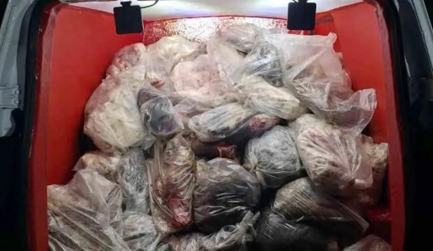 Diyarbakır'da sağlıksız 820 kilo i&ccedil; yağı ve sakatat ele ge&ccedil;irildi