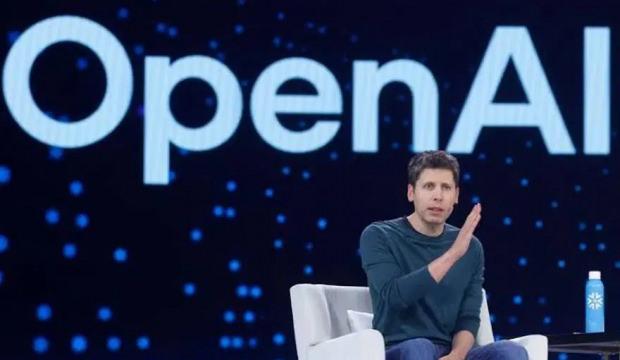Kriz b&uuml;y&uuml;d&uuml;: OpenAI &uuml;&ccedil; kişiyi işten kovdu! Son olay etkili oldu...